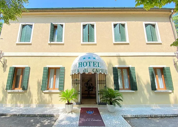 Hotel Isola Di Caprera